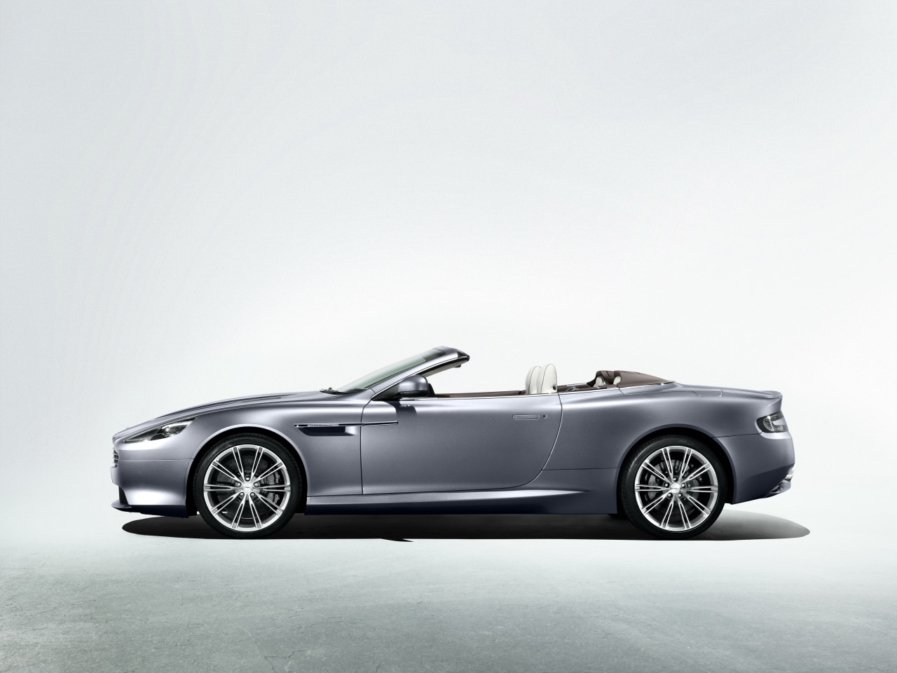 Aston Martin Virage Volante